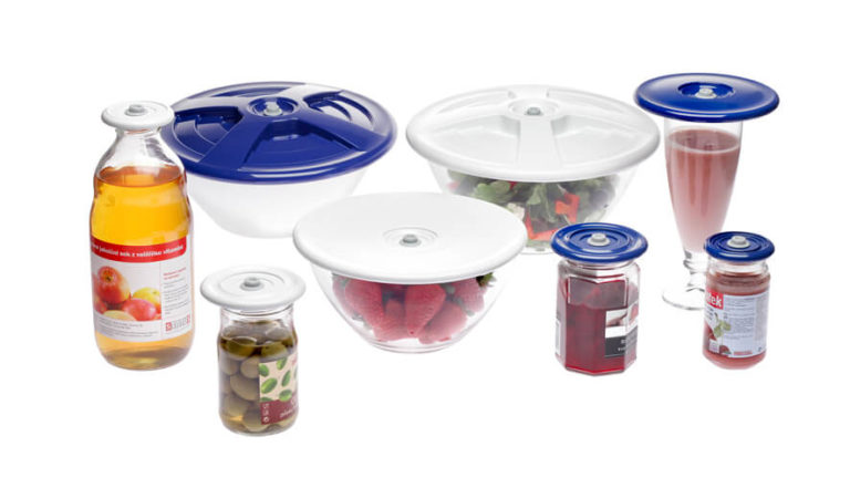universal vacume lids in use on different bowls, glasses and bottles