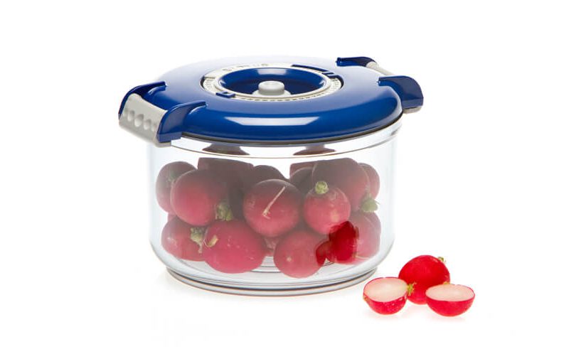 vacuum container for preserving freshness of food