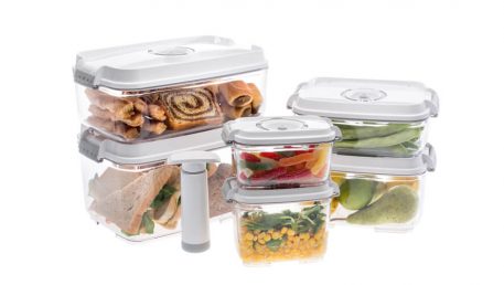 set of vacuum food containers