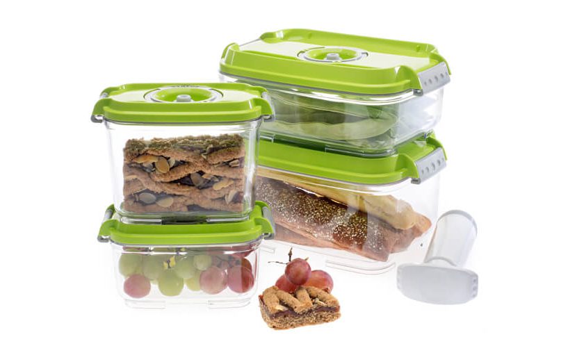 set of vacuum food containers