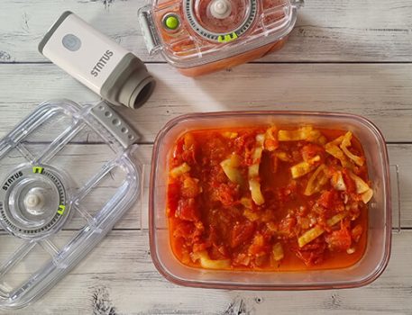 tomato sauce does not stain high-quality vacuum containers from Status Innovations